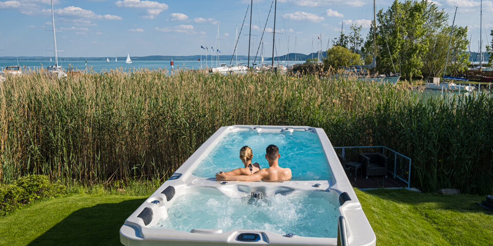 Hotel umożliwia relaks z widokiem na jezioro Balaton
