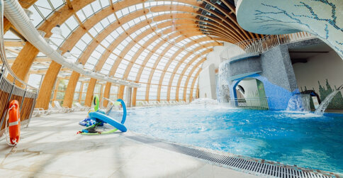 Jeden z największych kompleksów basenowych z atrakcjami wodnymi w Karkonoszach