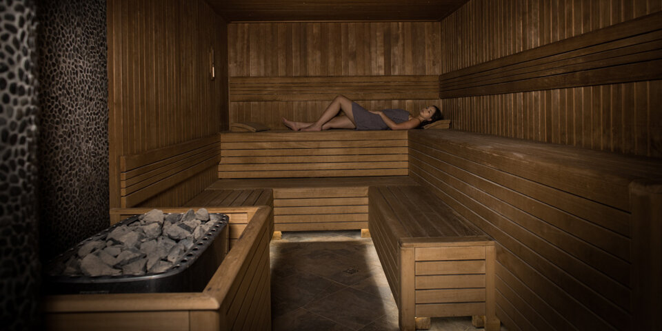 Panel saun oferuje saunę infrared, saunę turecką oraz saunę fińską