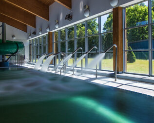 Rodzinny hotel na Mazurach ma brodzik na basenie oraz 40-metrową zjeżdżalnię