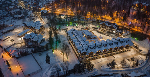 Zimą można jeździć na nartach na Palenicy, w Jaworkach, Kluszkowcach, Niedzicy