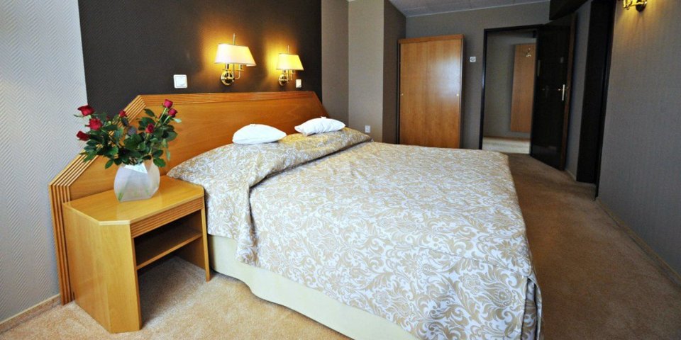 Hotel Sport dysponuje klasycznie urządzonymi, komfortowymi pokojami
