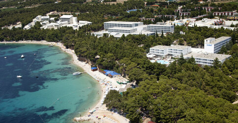 Hotel otacza aromatyczny sosnowy las i śródziemnomorski klimat