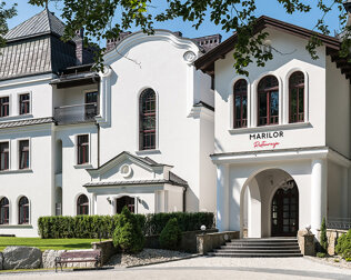 Hotel obejmuje dawną stylową Villę Marilor, w której powstała restauracja i SPA