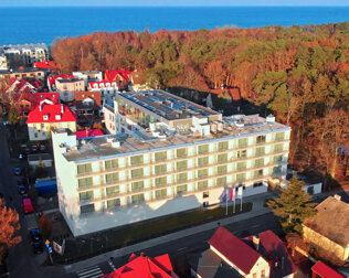 Hotel Skal znajduje się tylko 150 metrów od pięknej plaży