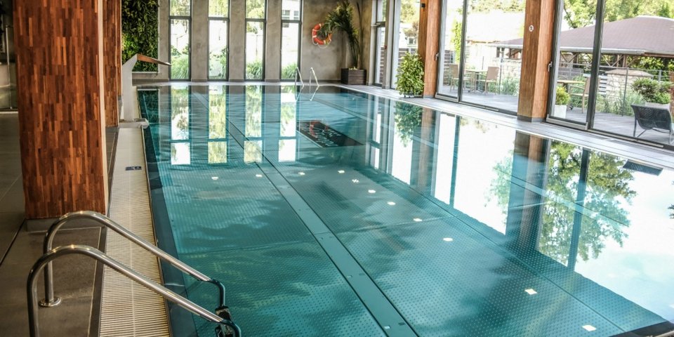 Strefa Relaksu obejmuje basen, brodzik dla dzieci, jacuzzi i kompleks saun