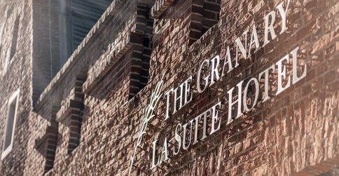 The Granary La Suite Hotel powstał w murach XVI-wiecznego spichlerza