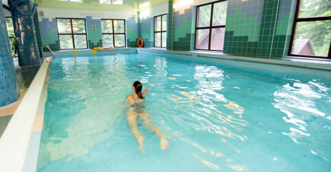 W basenie można odprężyć mięśnie po górskich aktywnościach