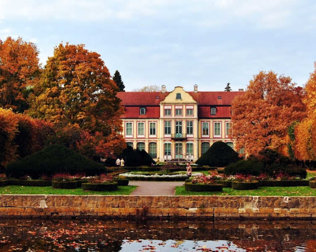Park Oliwski i Pałac Opatów oddalony jest jedynie o 2 km od obiektu