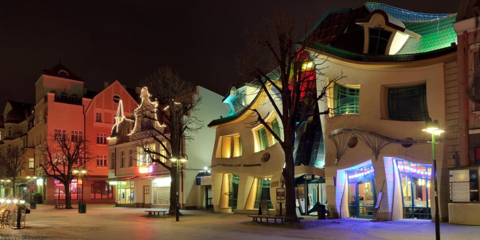 Jeden z najbardziej znanych budynków w Sopocie - Krzywy Domek