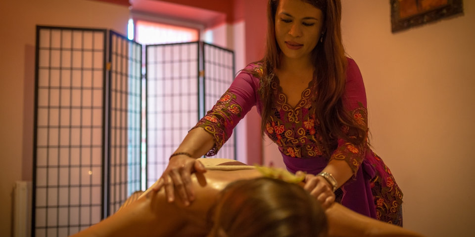 Skorzystać można m.in. z masaży z różnych stron świata