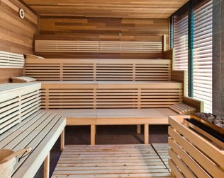 Dla gości są dostępne sauny: sucha, infrared oraz solna