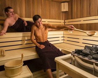 Hotel udostępnia strefę saun z sauną fińską i łaźnią parową