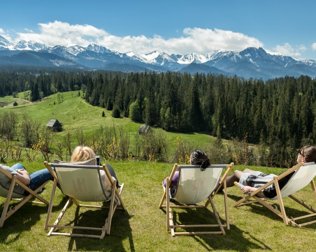 Hotel Kopieniec to doskonałe miejsce na wypoczynek wśród górskich krajobrazów
