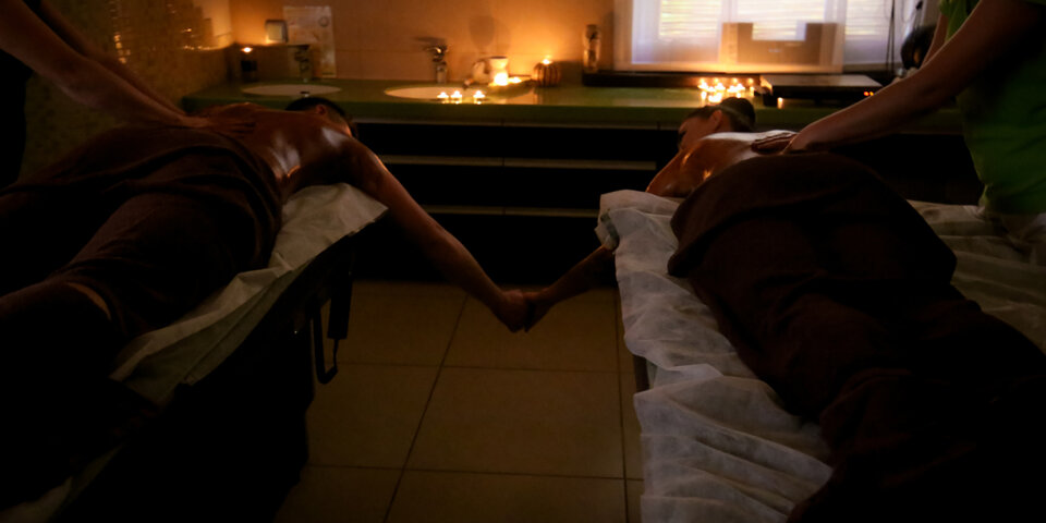 Oferta masaży i zabiegów idealnie może dopełnić romantyczny wyjazd we dwoje
