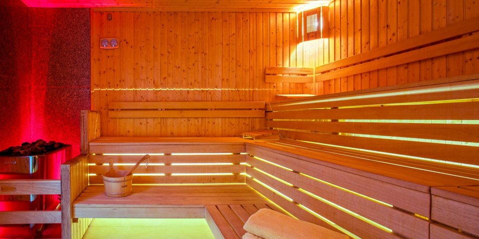 W strefie saun znajduje się m.in. sauna fińska, kabina infrared