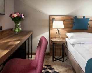 Pokój Double Economy wyposażony jest w wygodne podwójne łóżko o szerokości 140cm