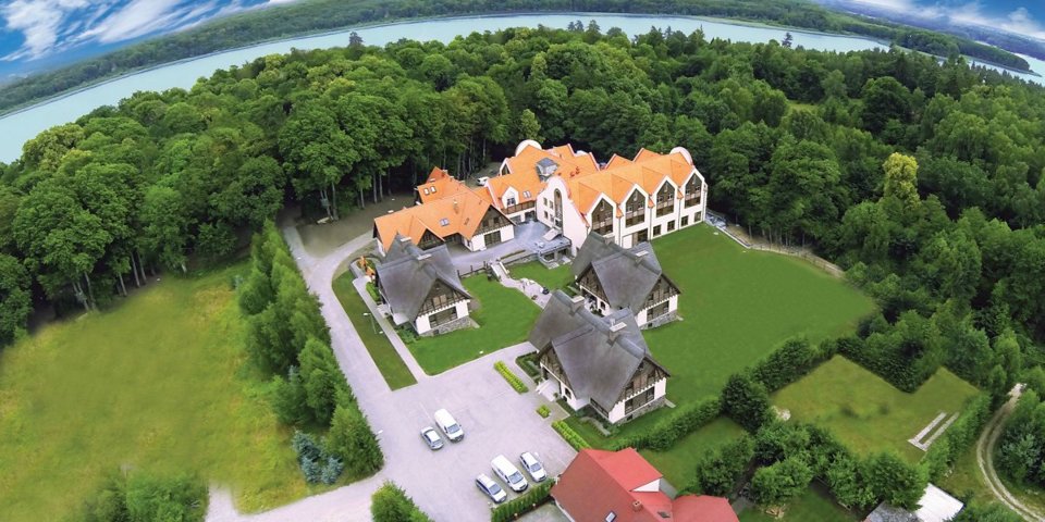 Aubrecht to luksusowy hotel położony nad jeziorem Szczytno z prywatna plażą