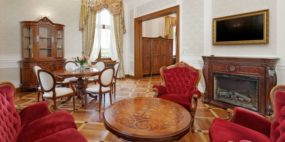 Wnętrza zostały pieczołowicie urządzone w zgodzie z historią obiektu