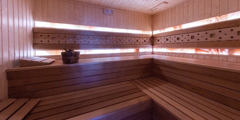 Kompleks saun czynny jest od 15 do 22, na życzenie - wcześniejsze uruchomienie