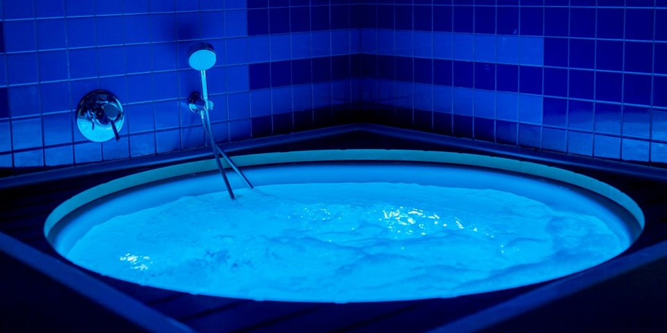 W VIP jacuzzi Blue Moon można urządzić romantyczną kąpiel dla dwojga
