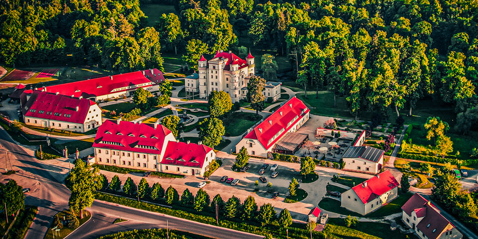 Pałac Wojanów to nowoczesny hotel w murach romantycznej rezydencji dworskiej