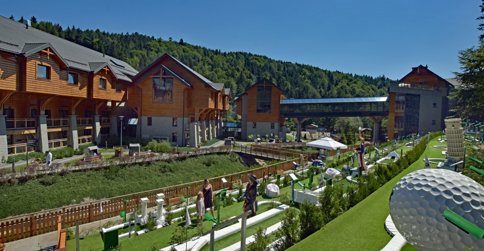 Czarny Potok Resort SPA & Conference wyróżnia się unikalną architekturą