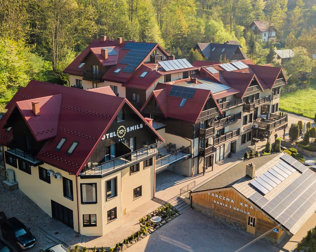 Hotel Smile Pieniny to ośrodek położony w malowniczym uzdrowisku Szczawnica