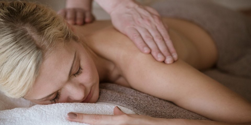 Głęboki relaks możliwy jest dzięki szerokiemu wachlarzowi masaży i zabiegów 