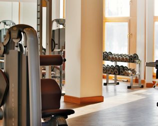 Osoby dbające o kondycję mogą skorzystać z sali fitness