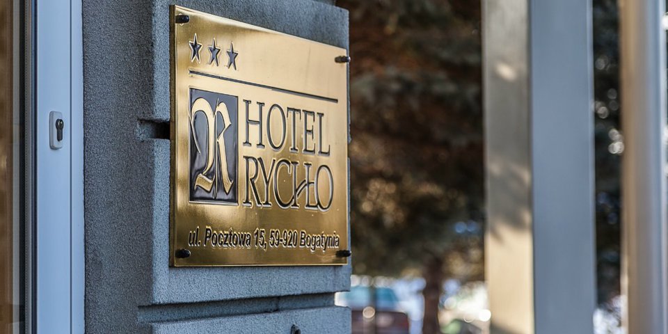 Hotel położony jest w Bogatynii