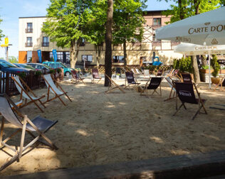 Latem jest otwierany "bar na plaży"