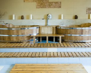 W ofercie SPA jest unikalna kąpiel piwna w drewnianych baliach