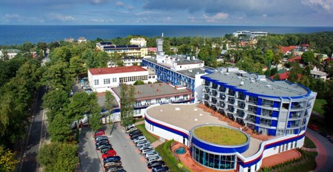 Atrakcyjny hotel jest położony blisko plaży w samym centrum Mielna