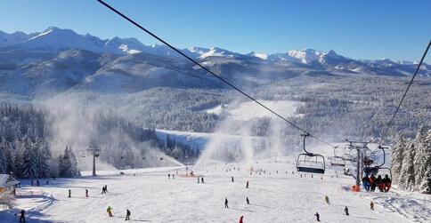 Zimą wystarczy wyjść z hotelu, by znaleźć się w narciarskim raju