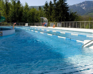 Termy Zakopiańskie oferują wodny relaks i basen z widokiem na Tatry