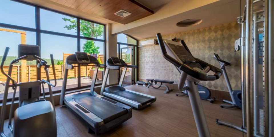 Osoby lubiące aktywność fizyczną mają do swojej dyspozycji salę fitness