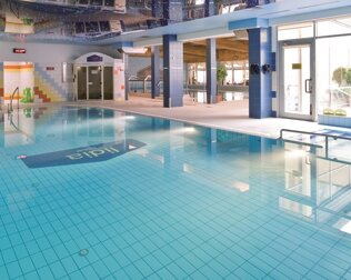 Hotel Lidia to hotel z basenami nad samym morzem w Darłówku