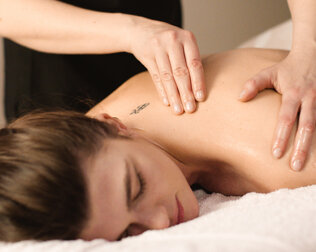 W strefie spa można wykupić masaże oraz zabiegi na twarz i ciało
