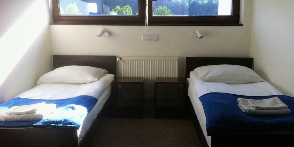 W Hotelu Beskid przygotowano wygodne pokoje z dostępem do wifi i TV